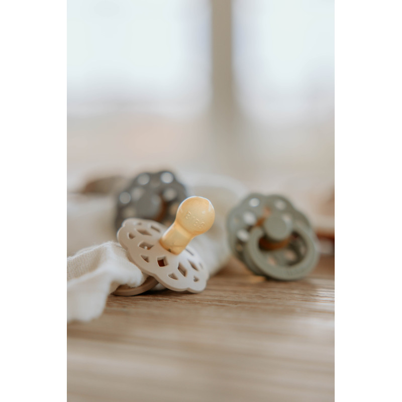 2 Sucettes BIBS Bohème Ronde Sage / Cloud - GLOW